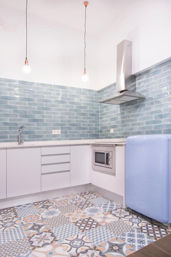 Fancy One-Bedroom La Latina Madrid Extérieur photo